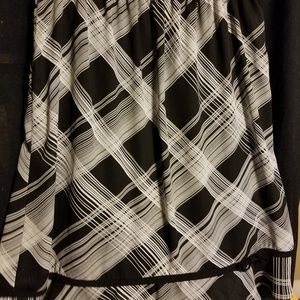 Skirt 24W 28" long elastic waist